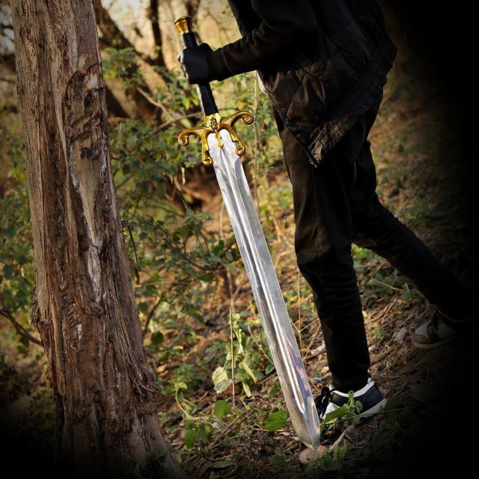 Medieval Fantasy Longsword Replica thumbnail 2