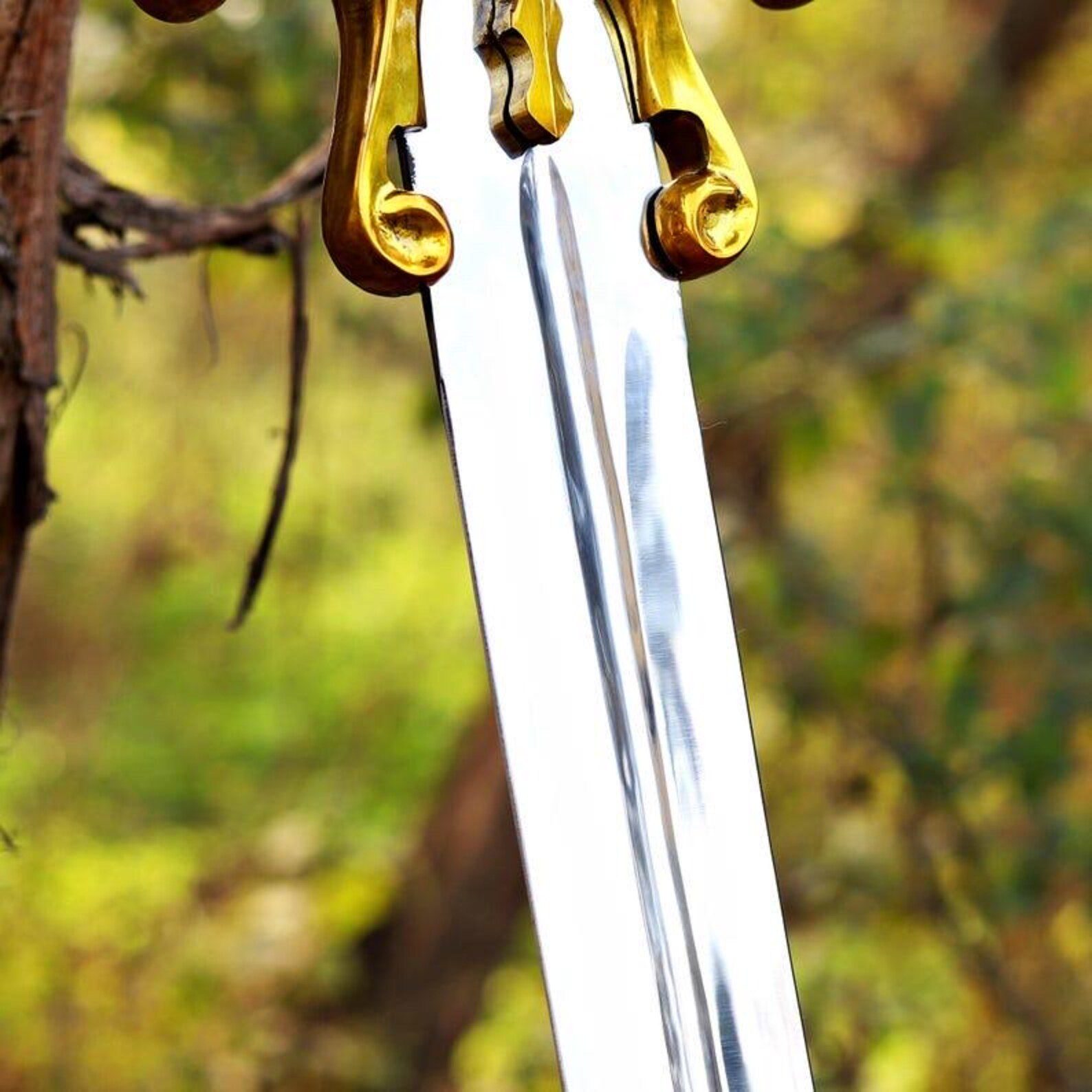 Medieval Fantasy Longsword Replica thumbnail 3